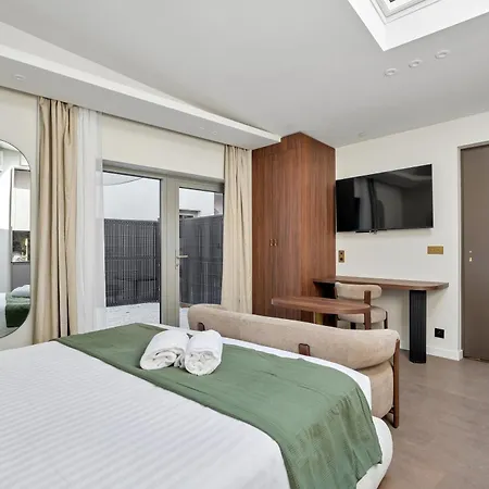 Signature - Luxe & Detente - Opera Apartment